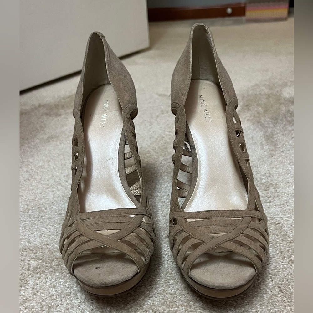 Nine West women’s pumps size 11